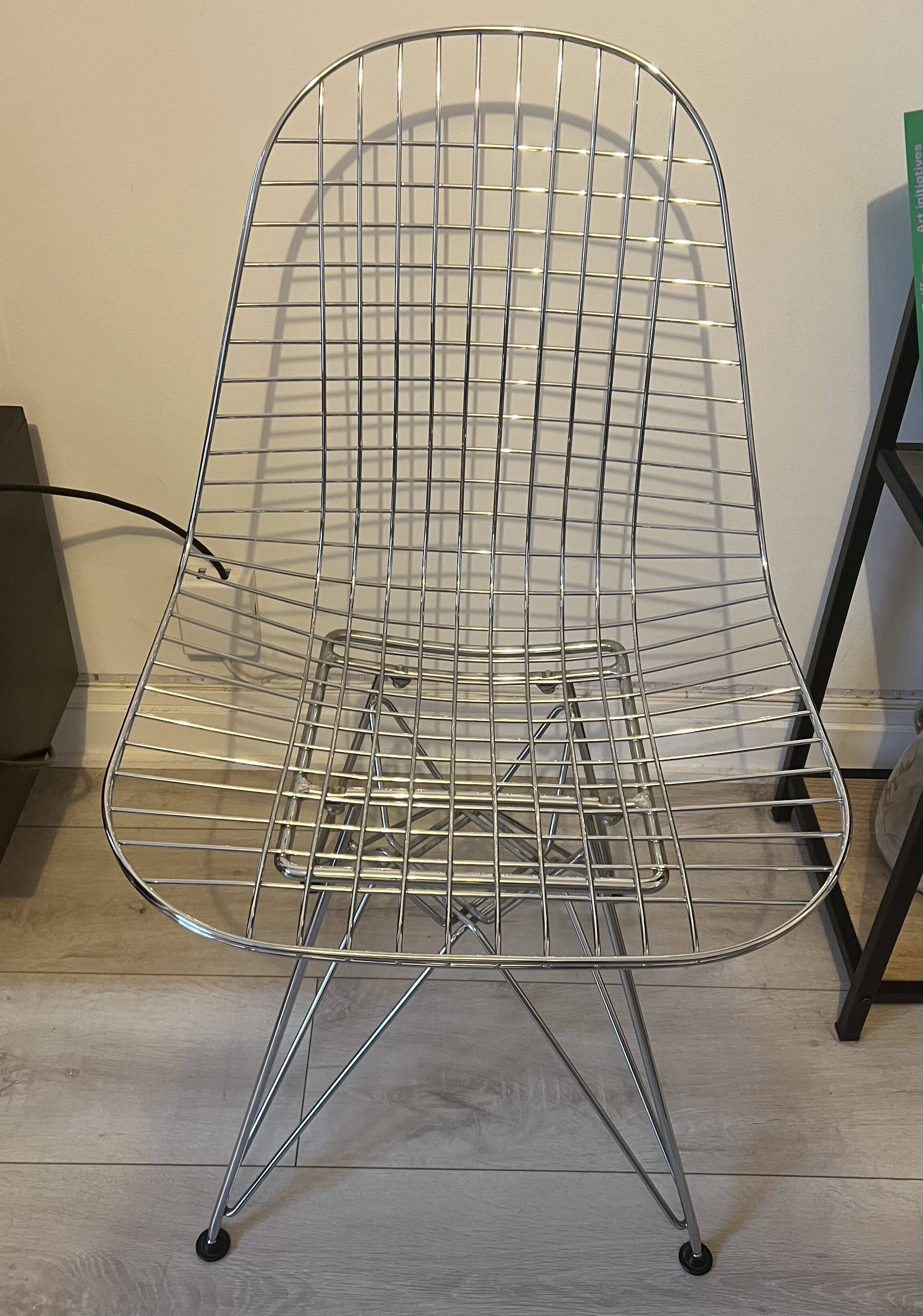 Lot de 4 chaises DKR-2 par Charles & Ray Eames pour Vitra