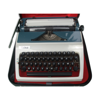 Machine à écrire erika 30/40