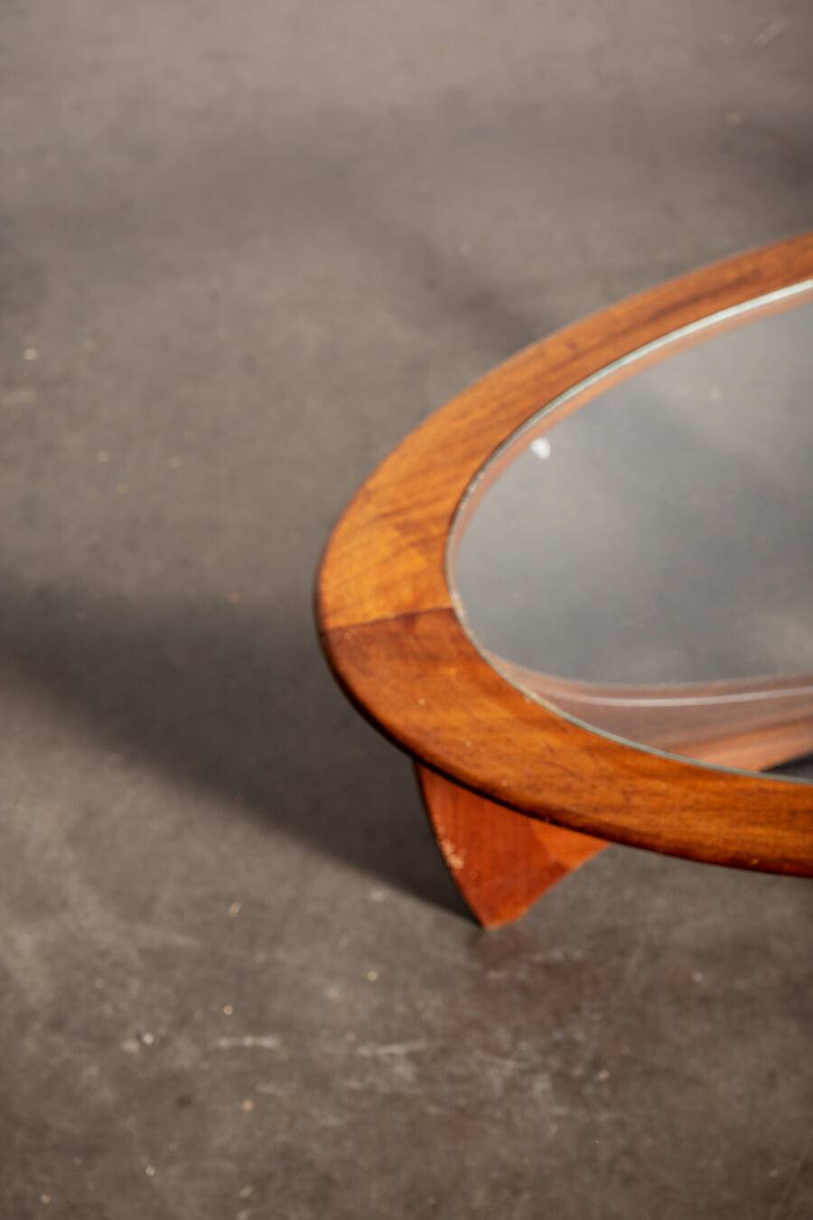 Table Astro ovale
