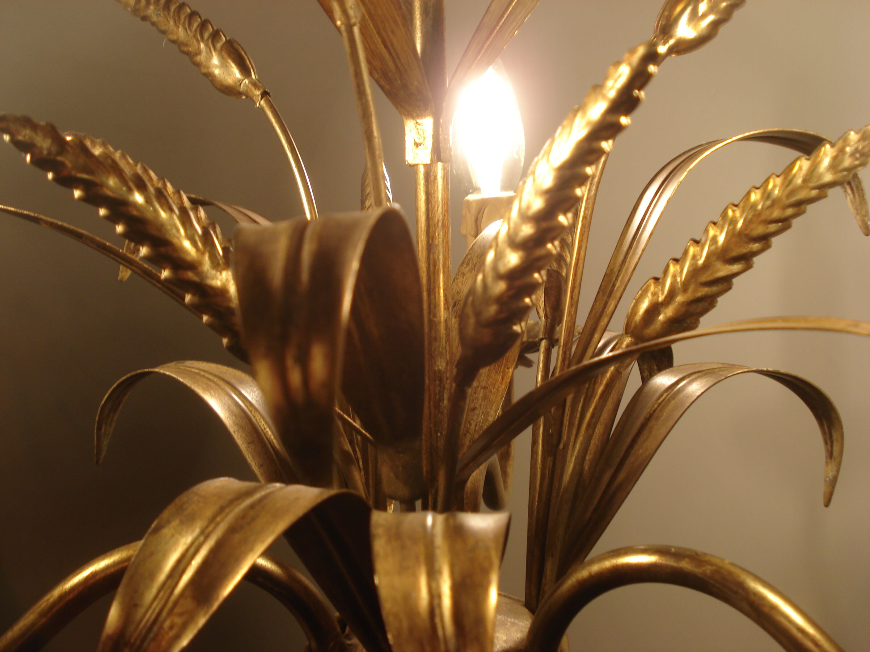 Suspension ear of wheat in gilded metal 3 lamps