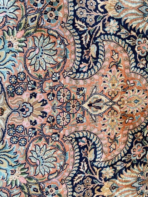 Kashmir silk carpet 273x373 cm