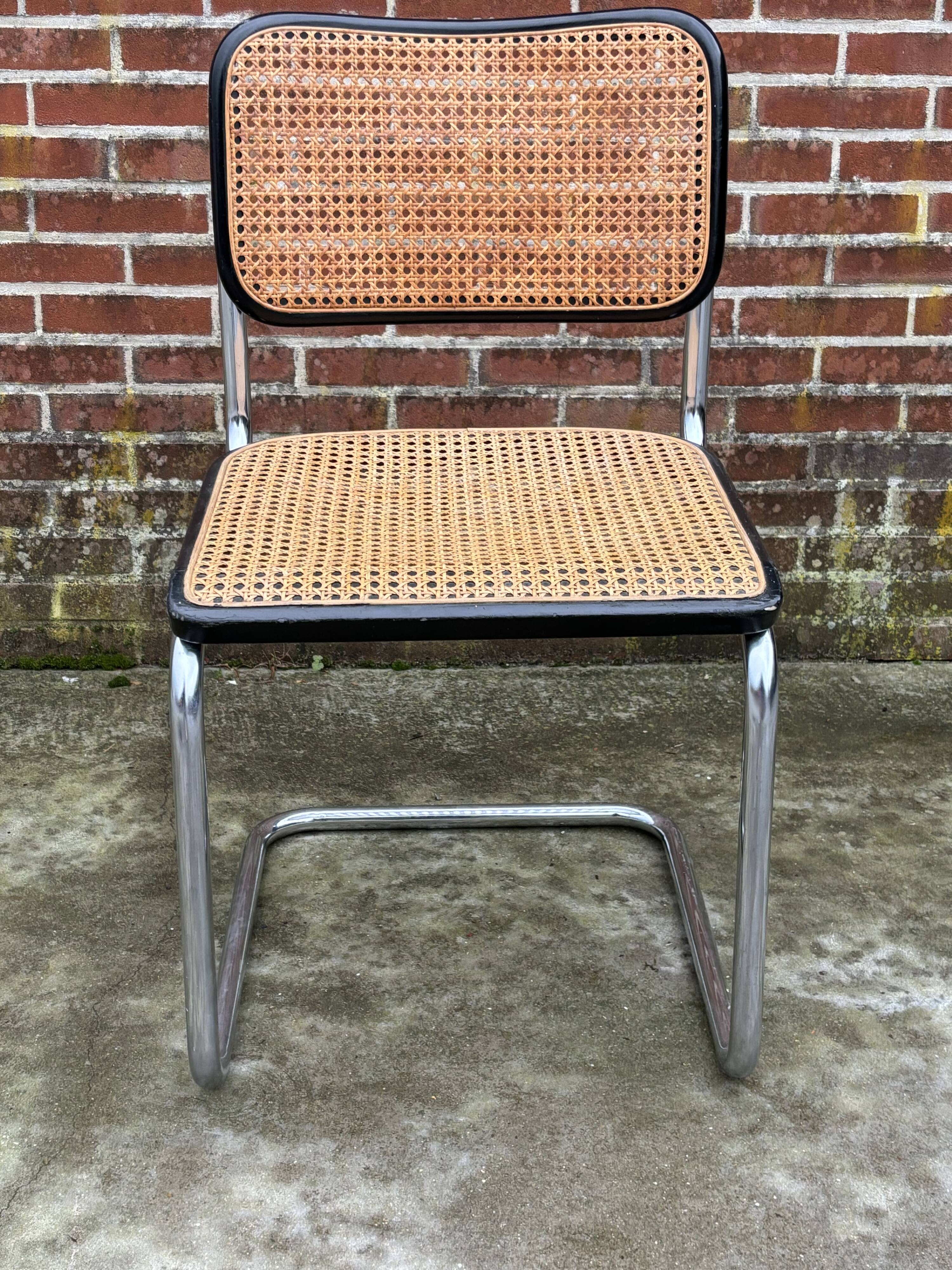 Cesca chair b32 model in chrome and black