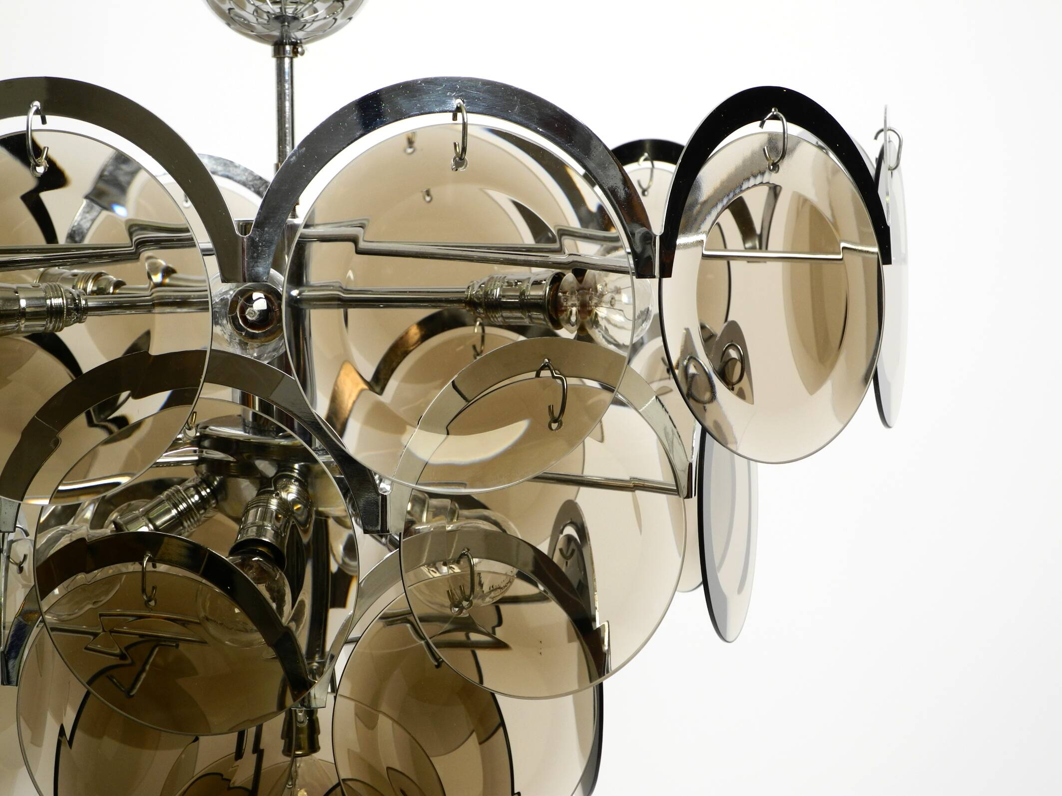 Large original 1960s large chrome metal and glass disc ceiling chandelier