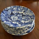 Blue dessert plates with flowers