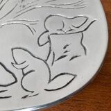 Vintage Canadian metal bowl with beaver decoration by Hoselton.