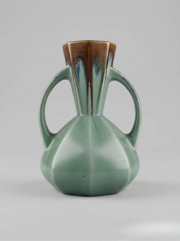 Vase Art déco – faïencerie de Bruyn – glaçure coulée vert & brun