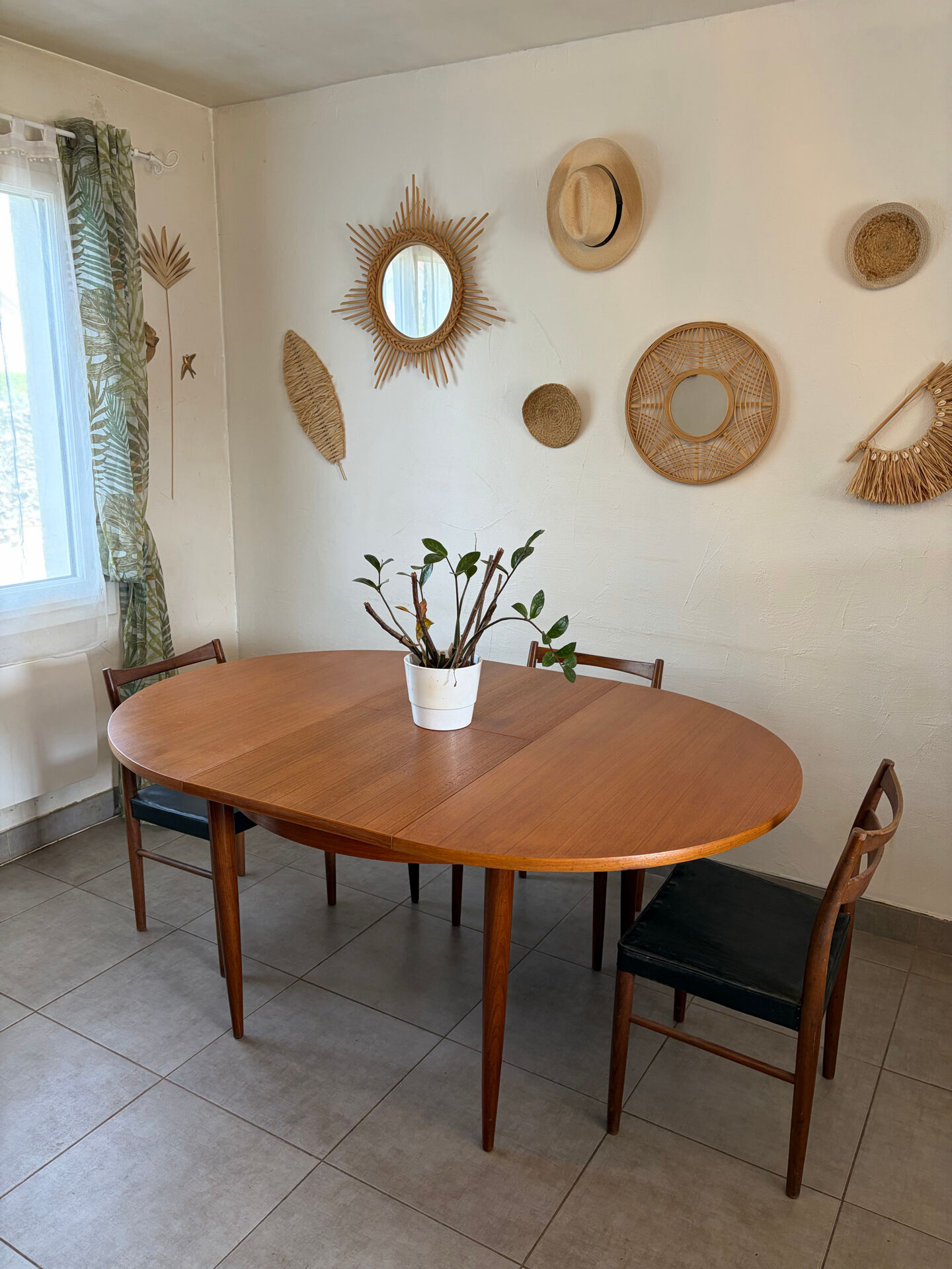Table ronde scandinave extensible en teck