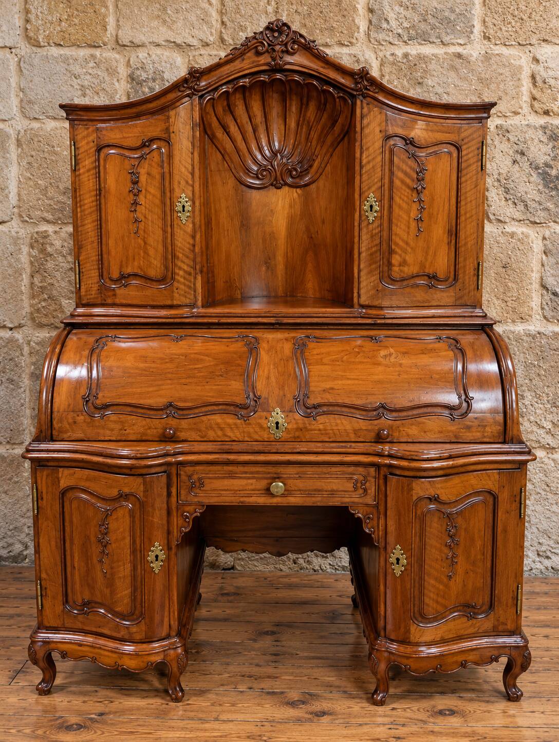 cylinder desk in carved walnut – Louis XV period – 18th century