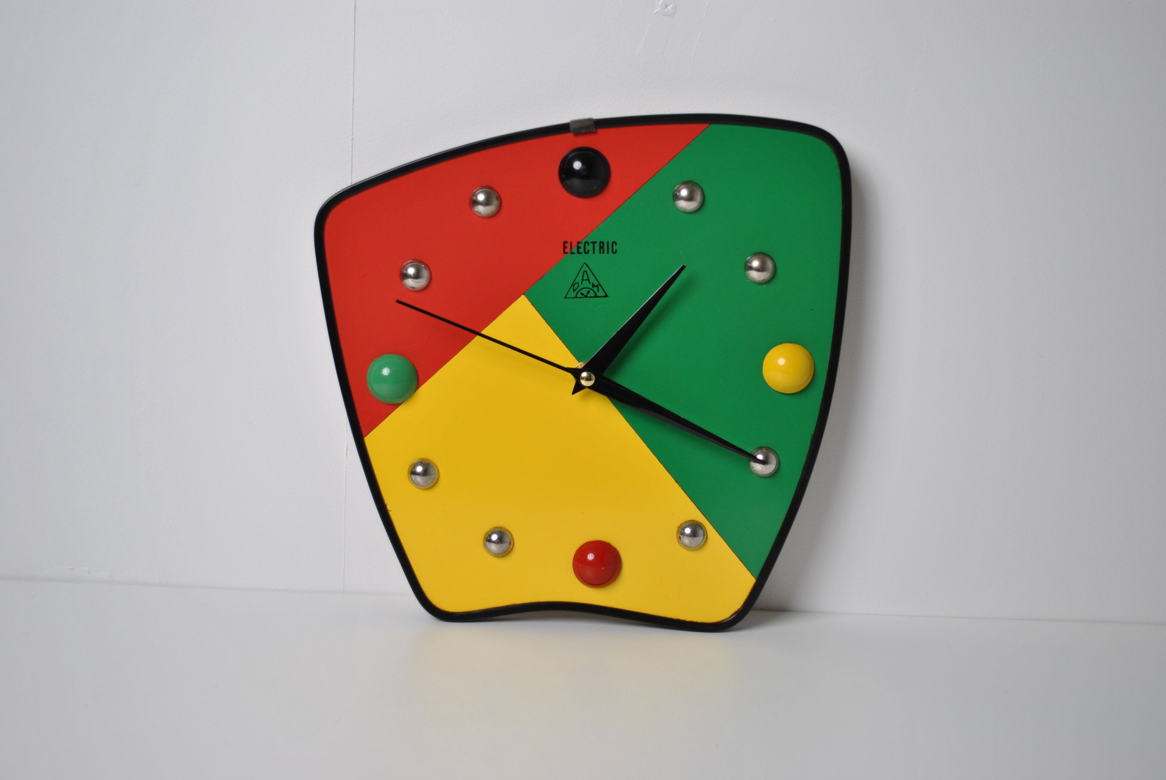 Dam electric clock 1970