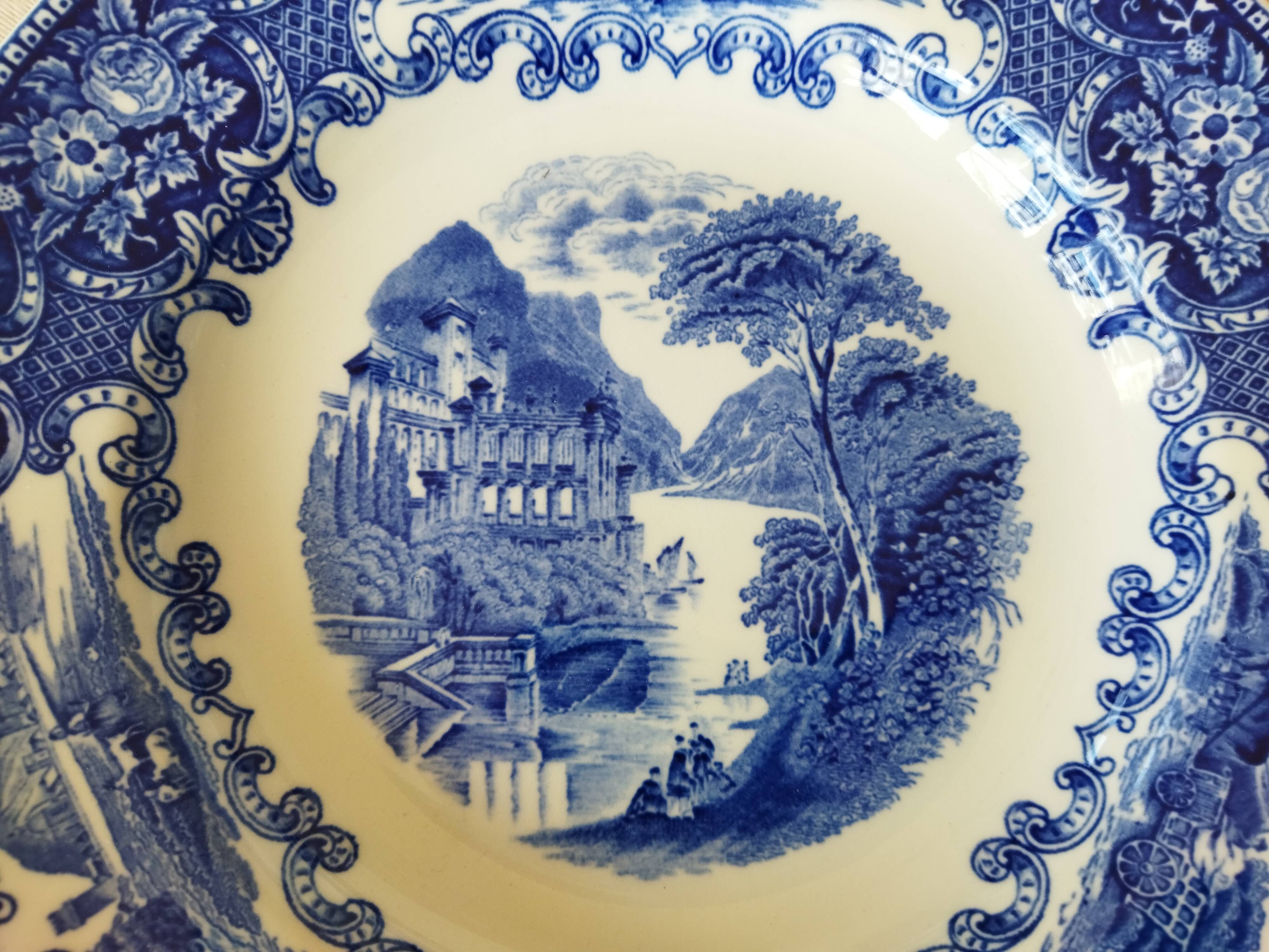 Royal Sphinx Maestricht P. Regout "Cambridge Old England" blue & white soup plates