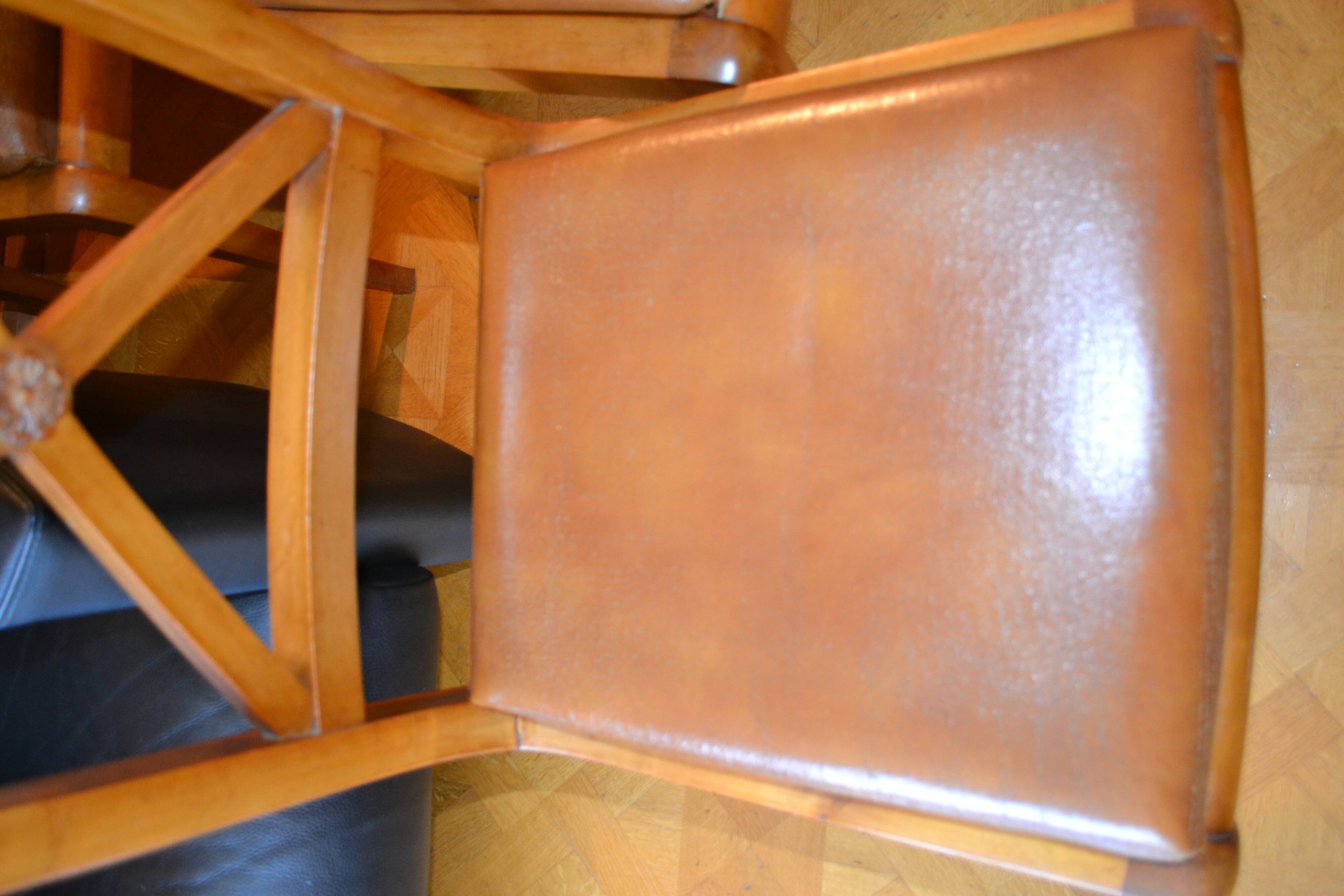 Wooden chair with leather seat