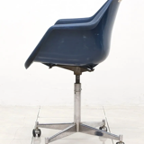 Robin Day swivel chair for Hille, United Kingdom