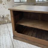 Central island trading counter in walnut