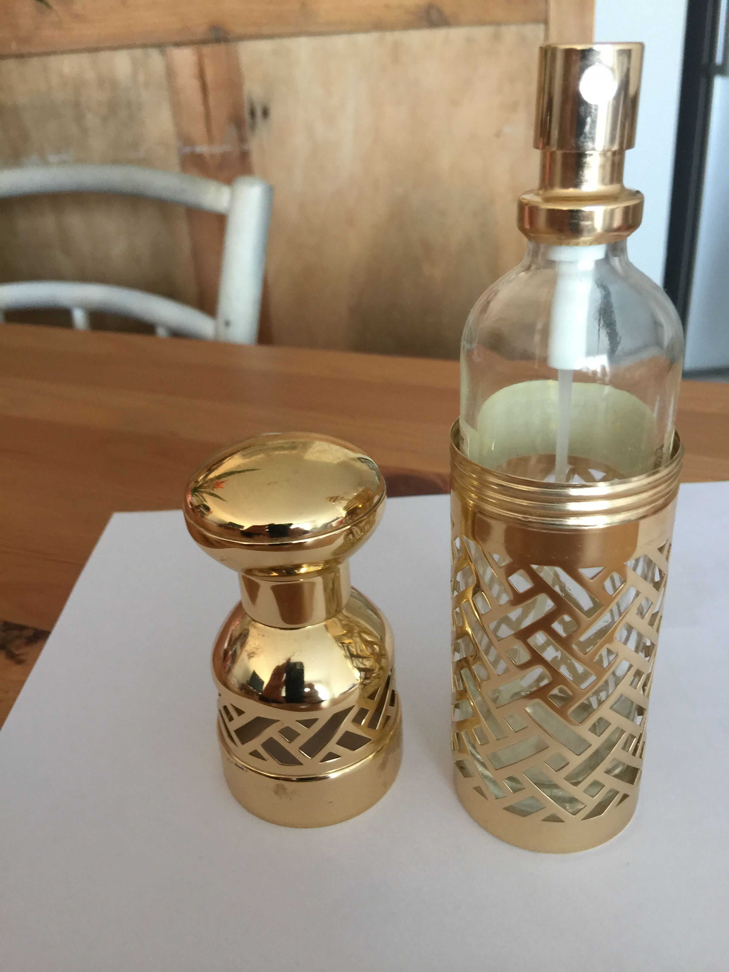 Perfume bottle Chant d'aromes by Guerlain gilded 1981