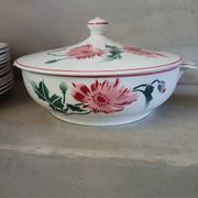 12 assiettes plates anciennes + soupière HBCM
