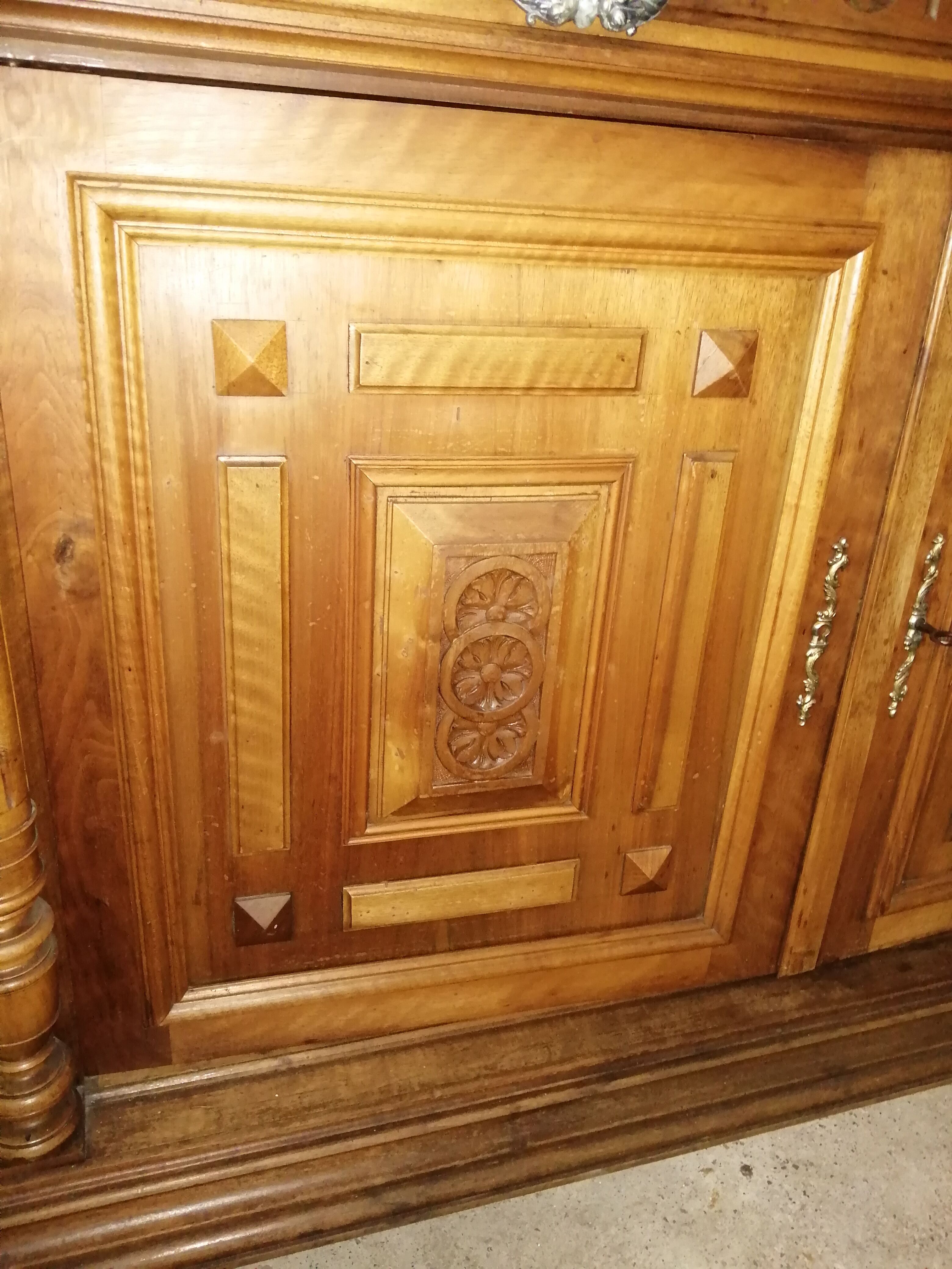 Buffet de Style Henri II