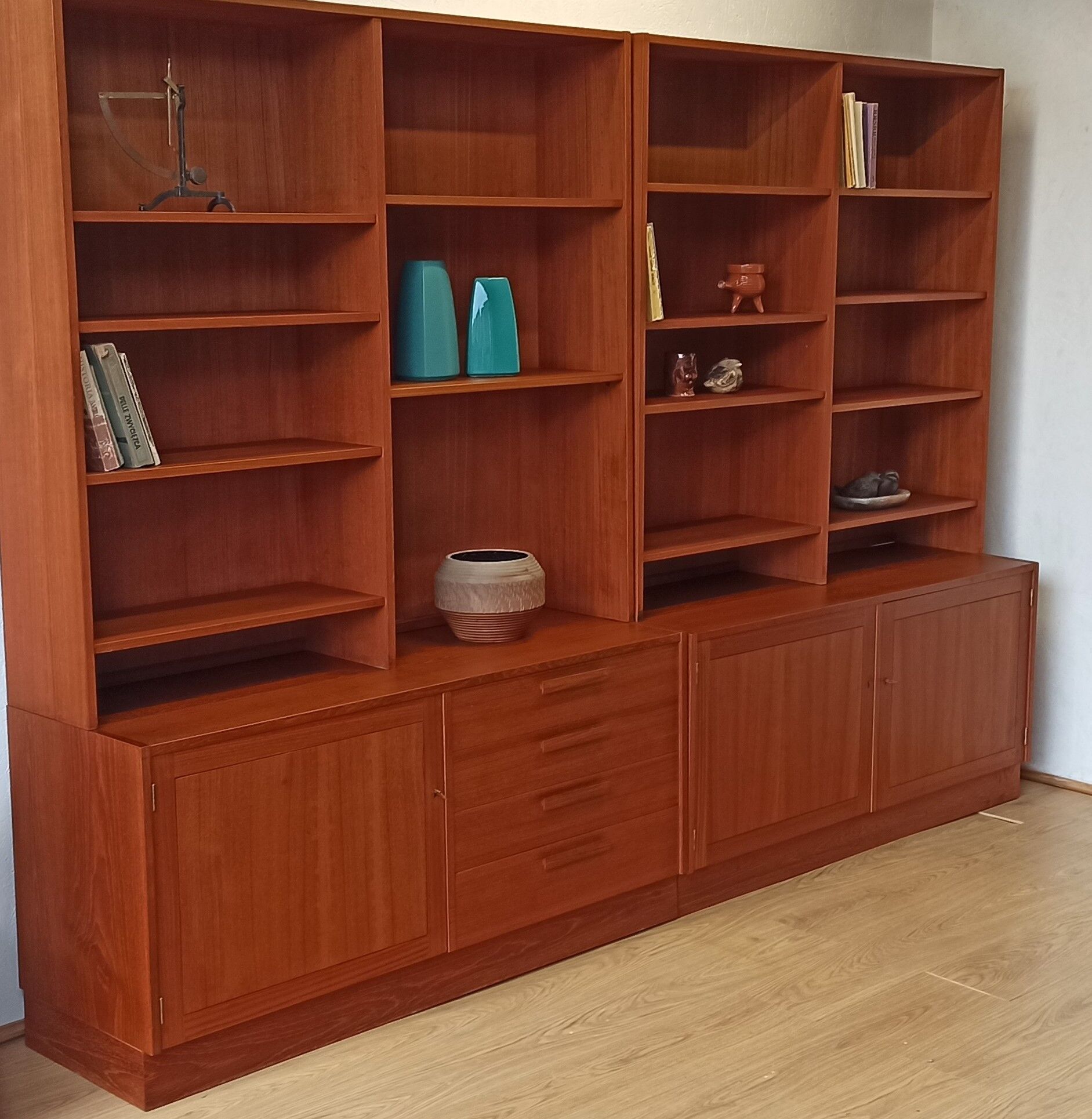 Bookcase by Nils Jonsson for Troeds, 1960