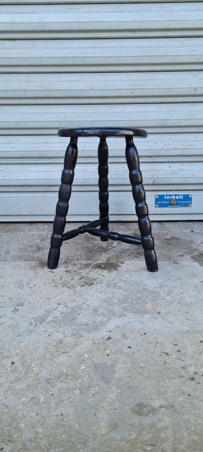 Tripod stool
