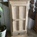 Parisian locker room