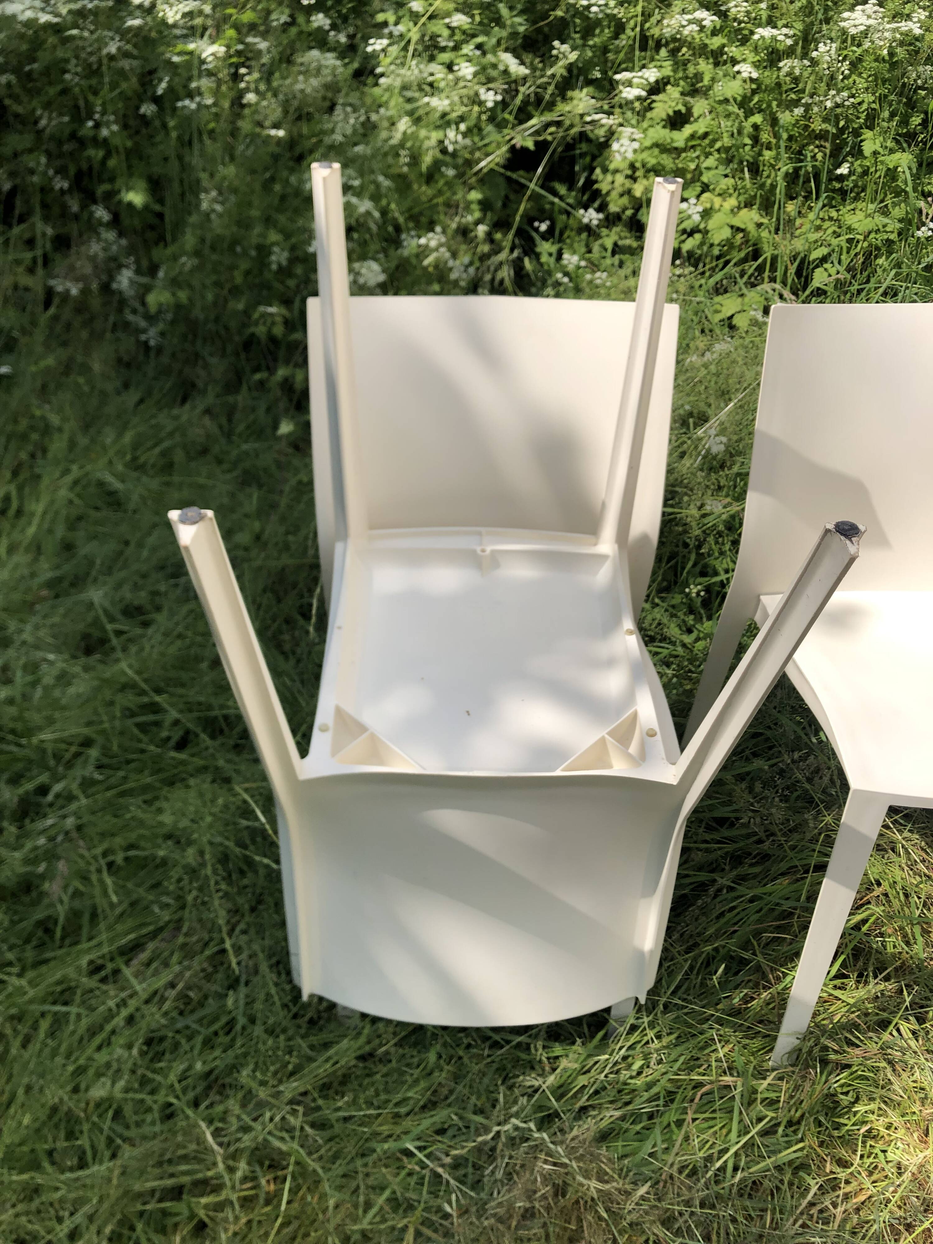 Chaises blanches Slick Slick Philippe Starck XO Design années 80