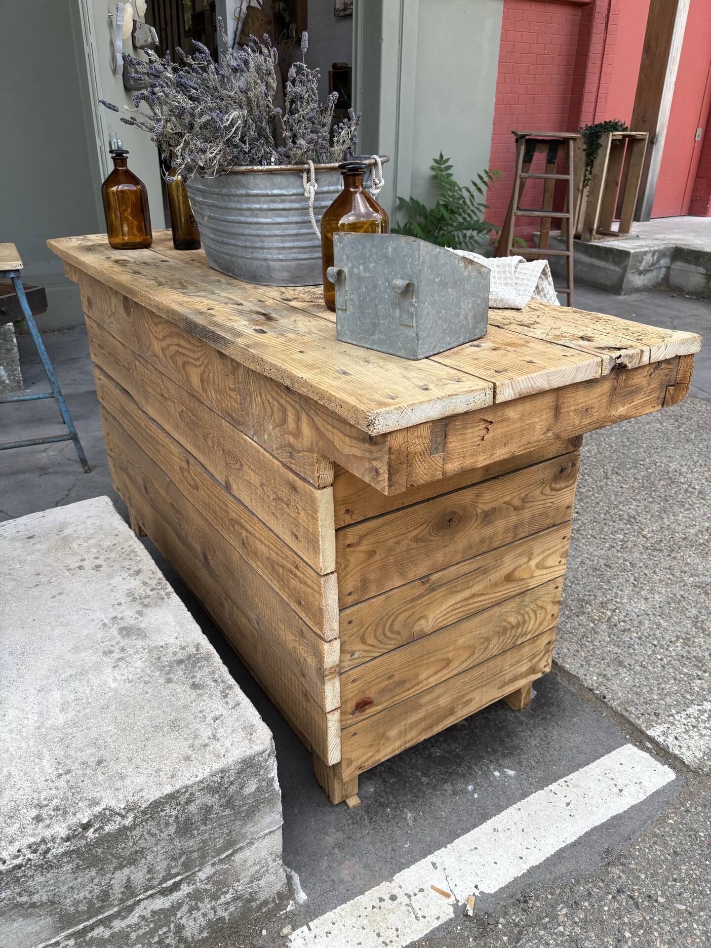 Établi comptoir en sapin