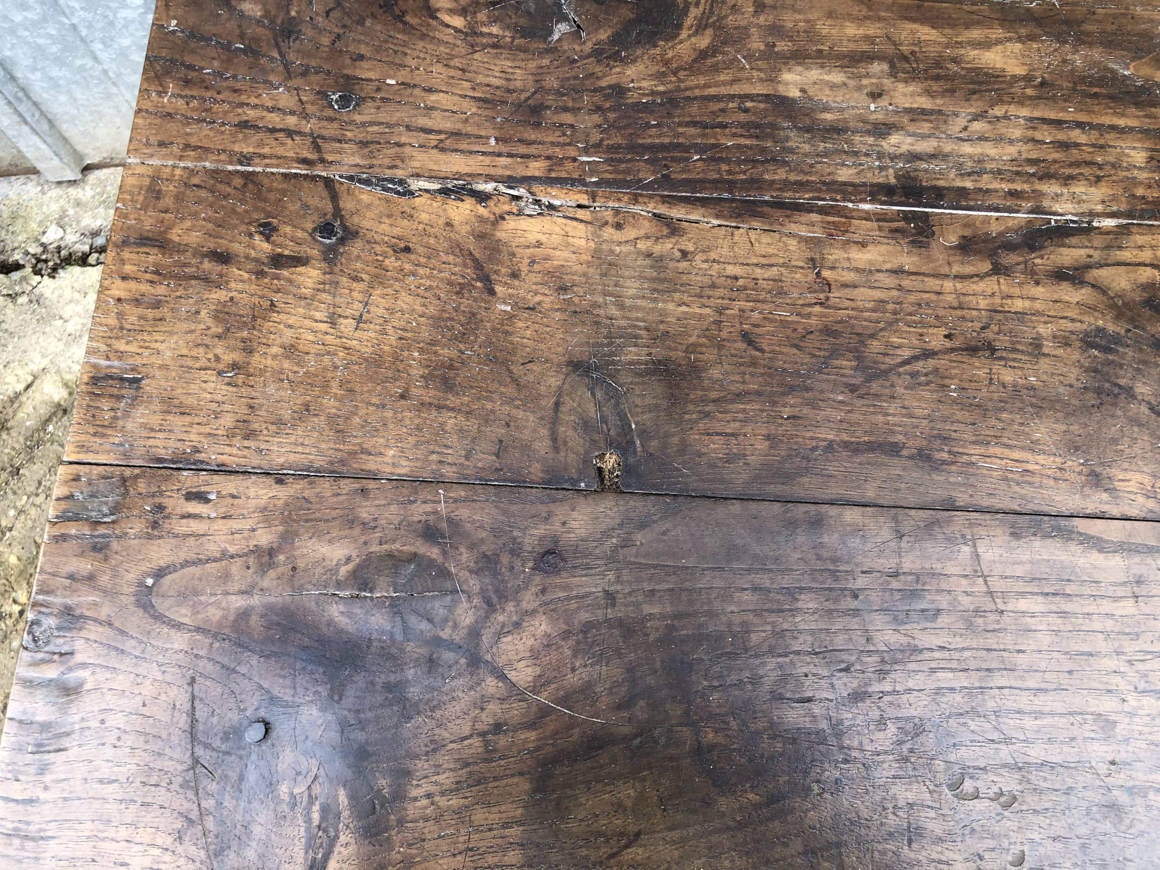 Rustic antique farmhouse table in solid oak with 1 drawer.