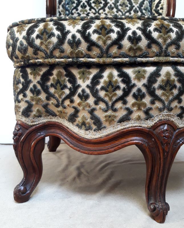 Heater stamped 19th century Louis XV Firecorner Chair