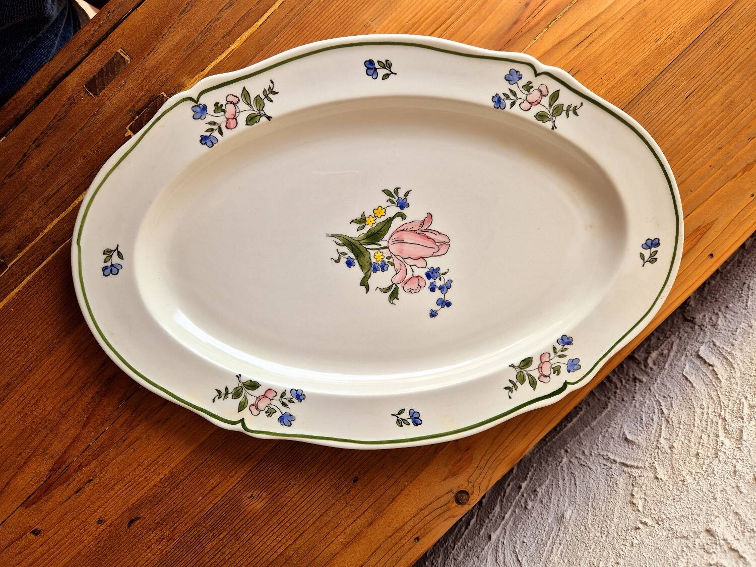 Gien serving dish