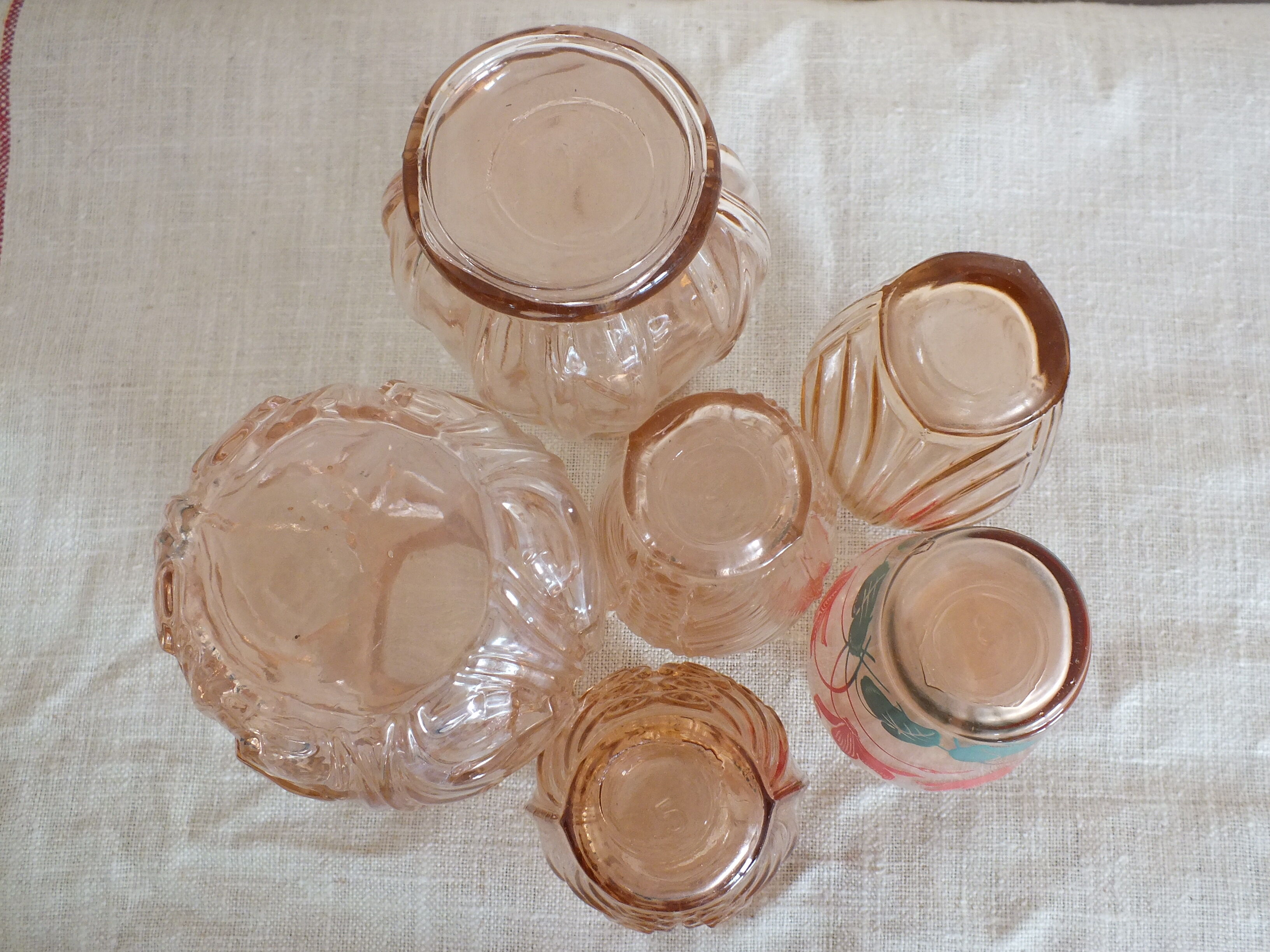 Set of 6 bulb or hyacinth vases in pink molded glass