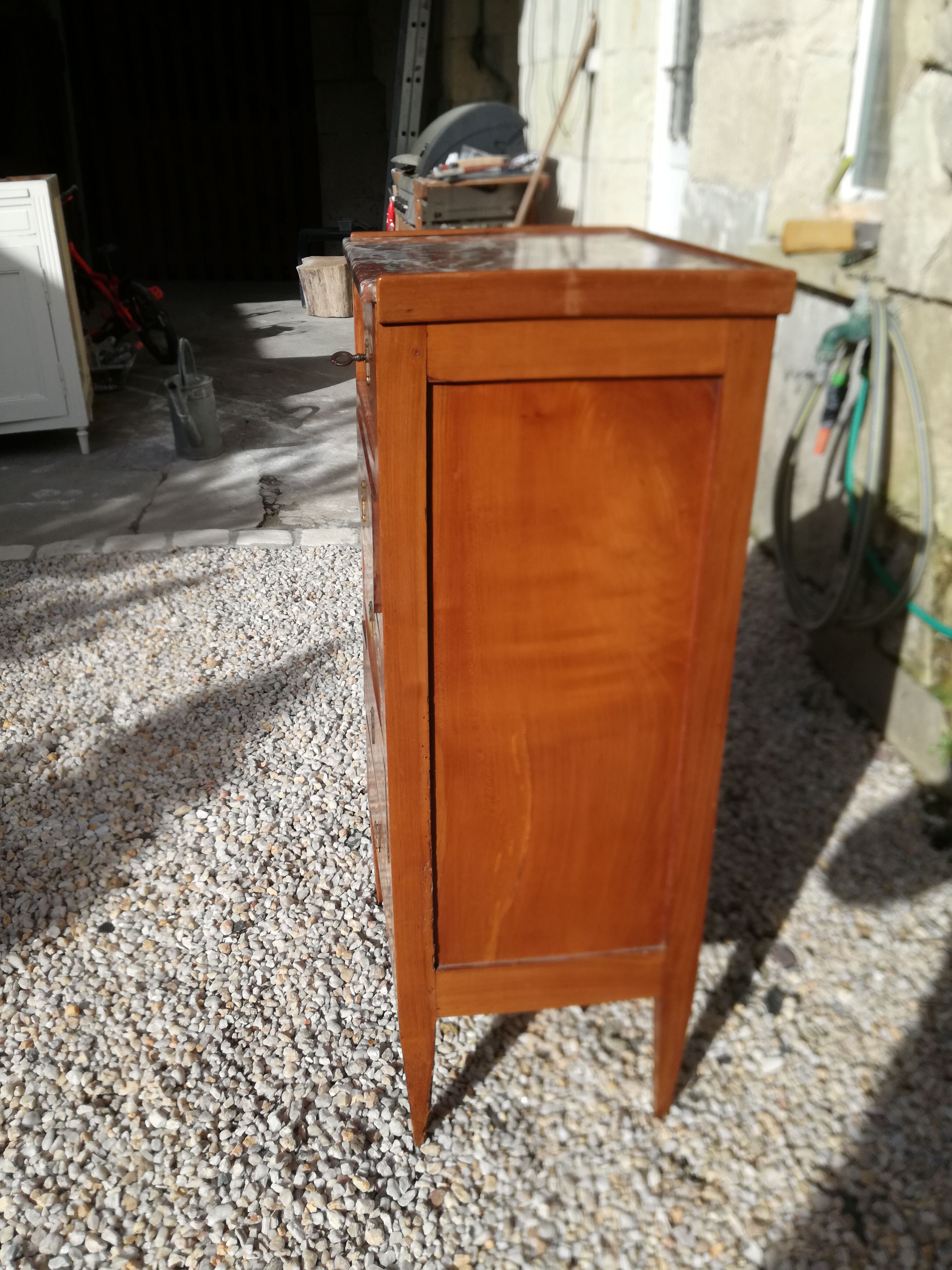 Louis XVI style ragpicker in marquetry and marble