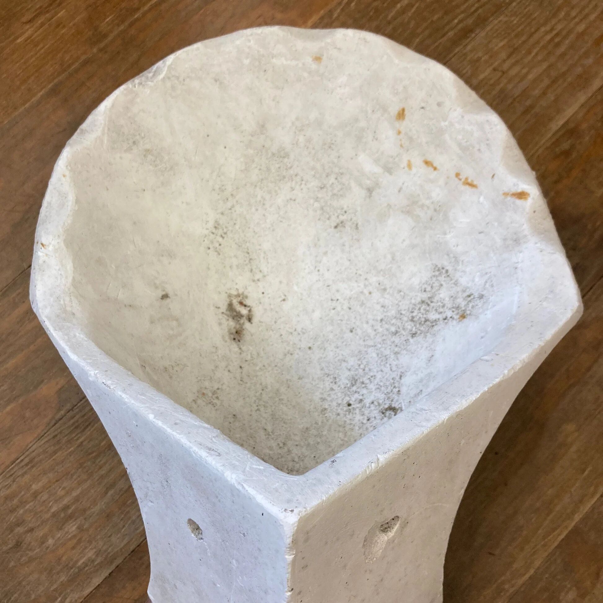Paire d'appliques d'angle forme coquillage en plâtre MCM