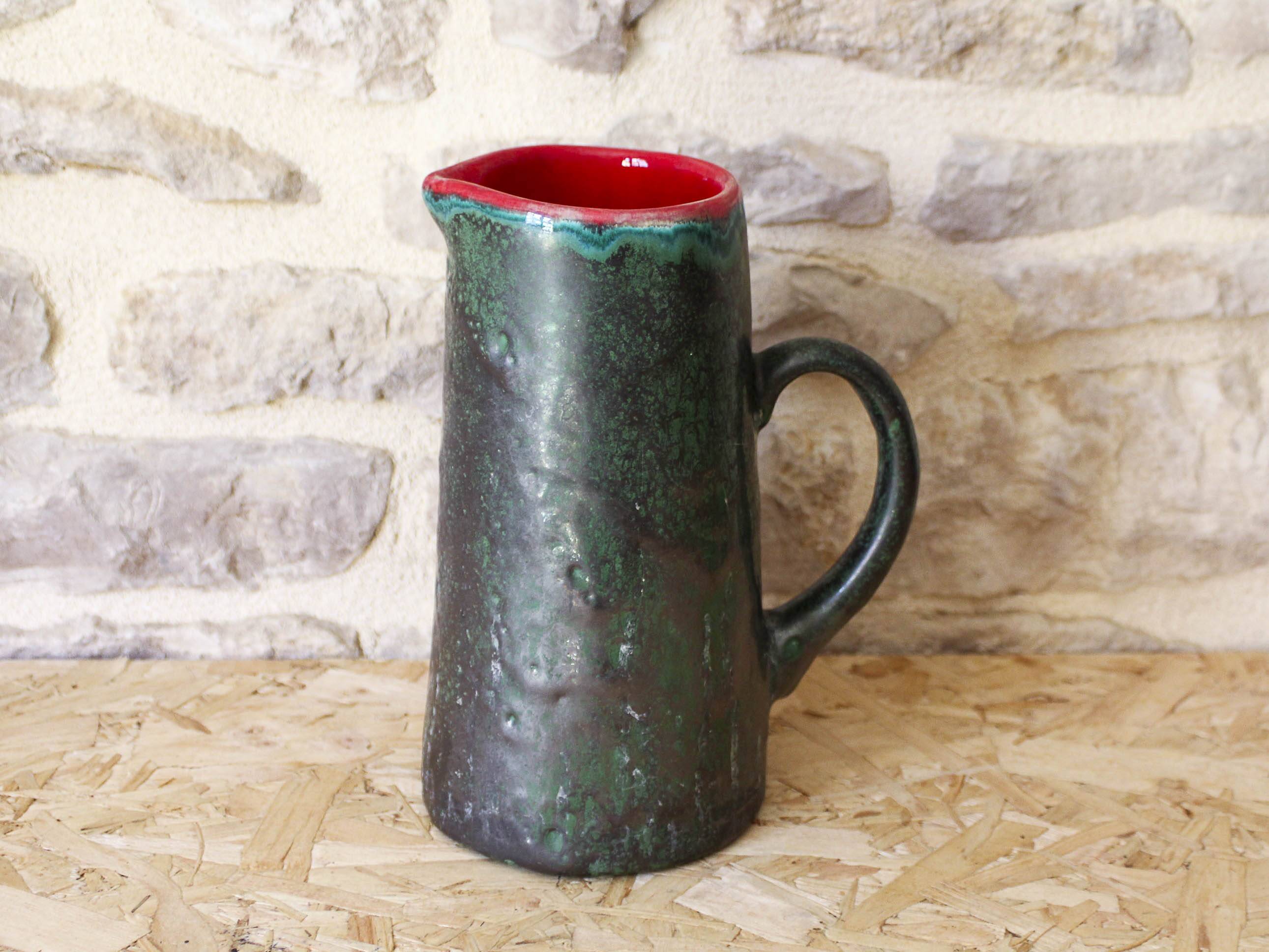 Pichet en céramique émaillé