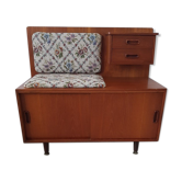 Chippy Heath phone bench