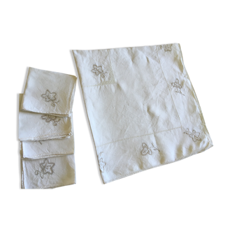 Nappe brodée en lin avec 5 serviettes assorties