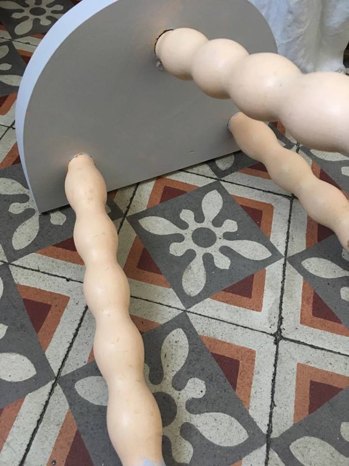 Tripod stool for kids