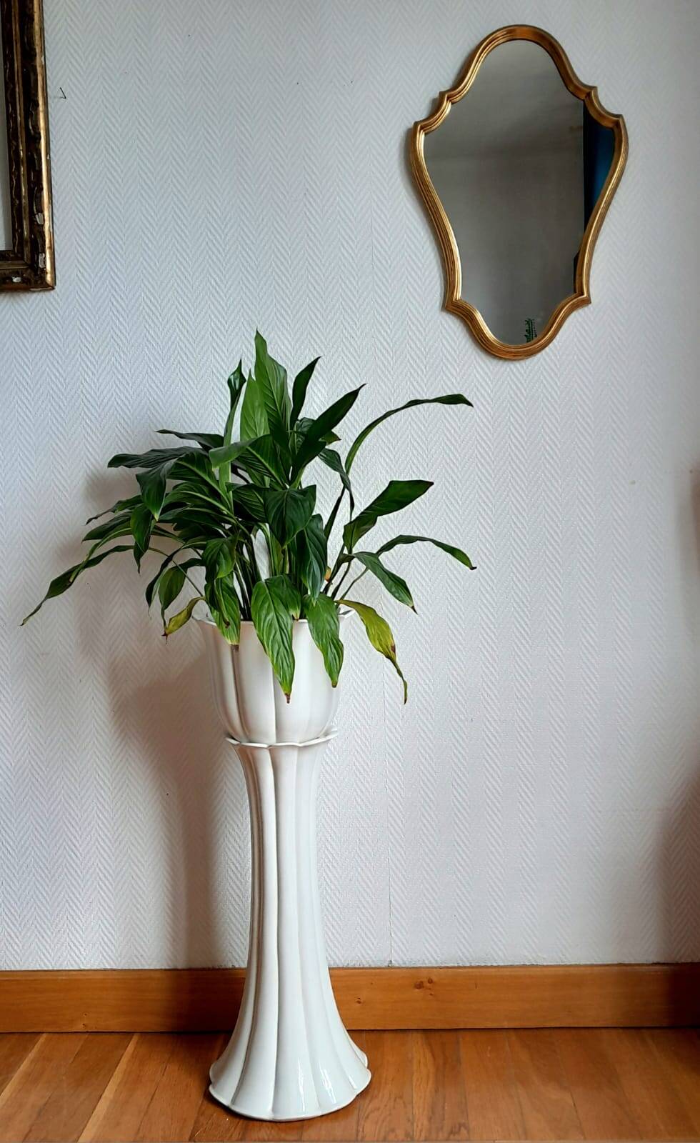 Planter pot on stand in earthenware, vintage Italy