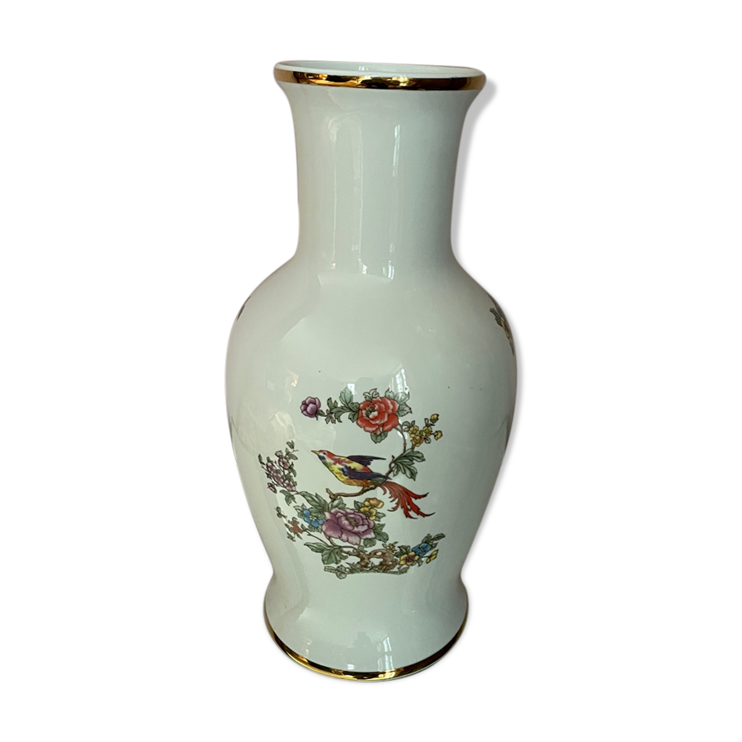 Porcelain vase motifs birds and flowers from Hollohàza Hungary