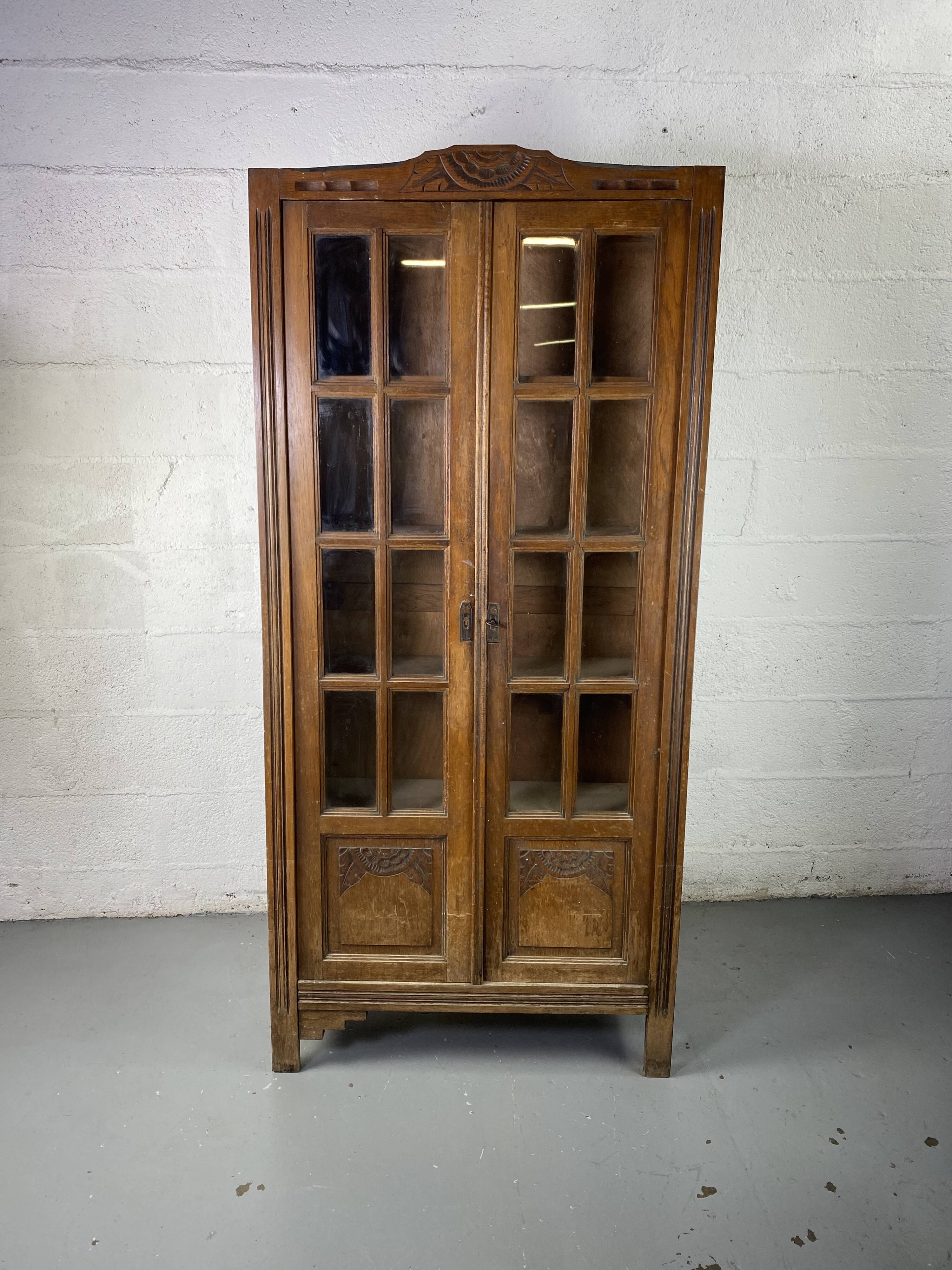 Art-Deco glass cabinet