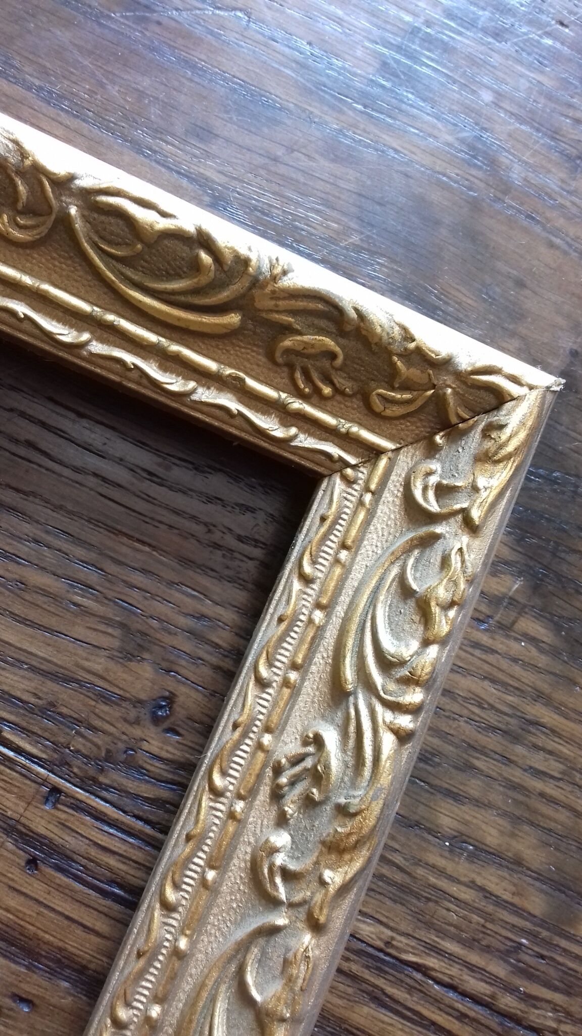 Frame wood gilding leaves