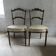 Paire de chaises volantes de style Louis XVI