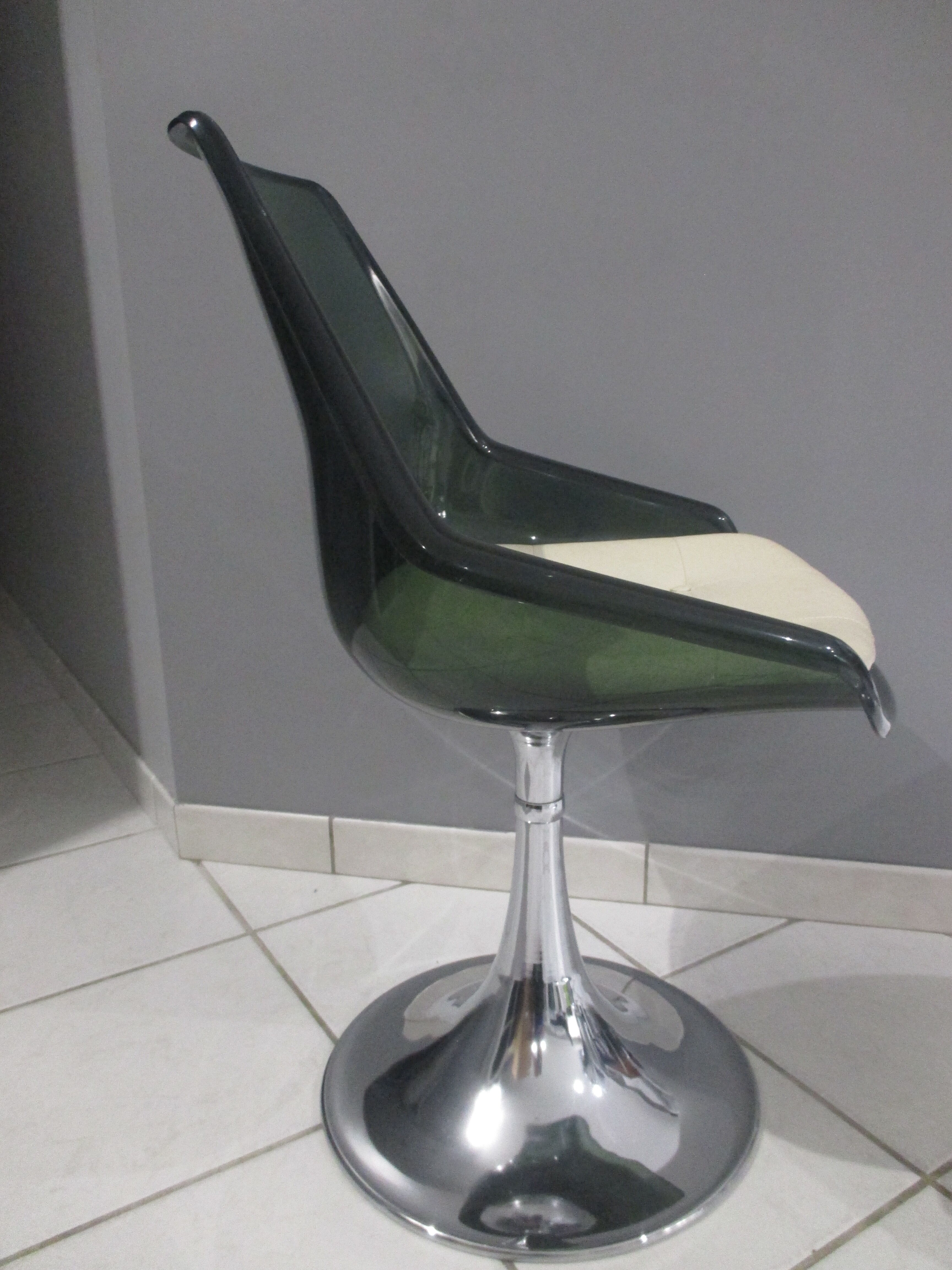 Ensemble table et 6 chaises tulipe Roche Bobois 1970