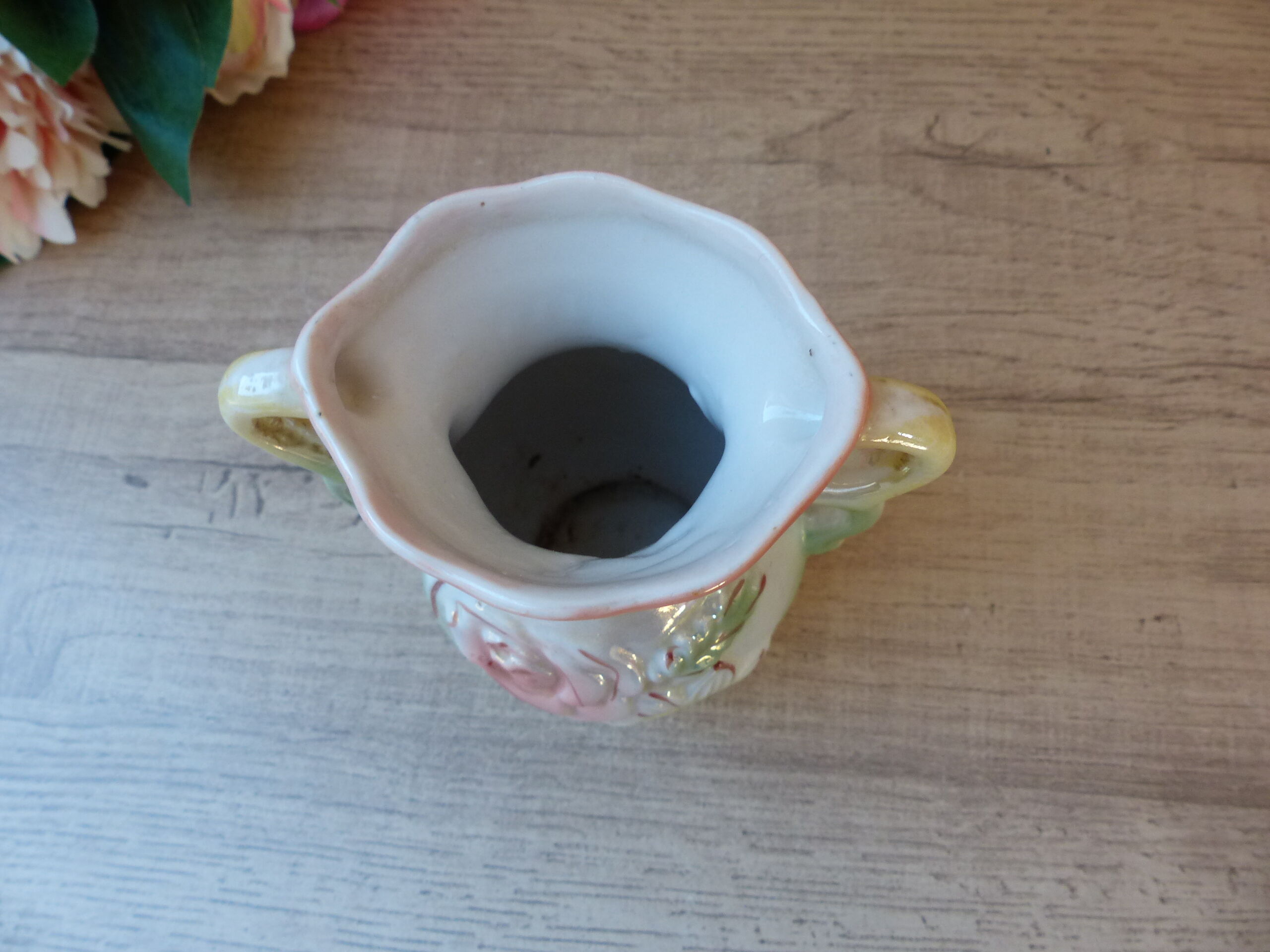 Iridescent ceramic vase floral decoration with double handles made in brazil