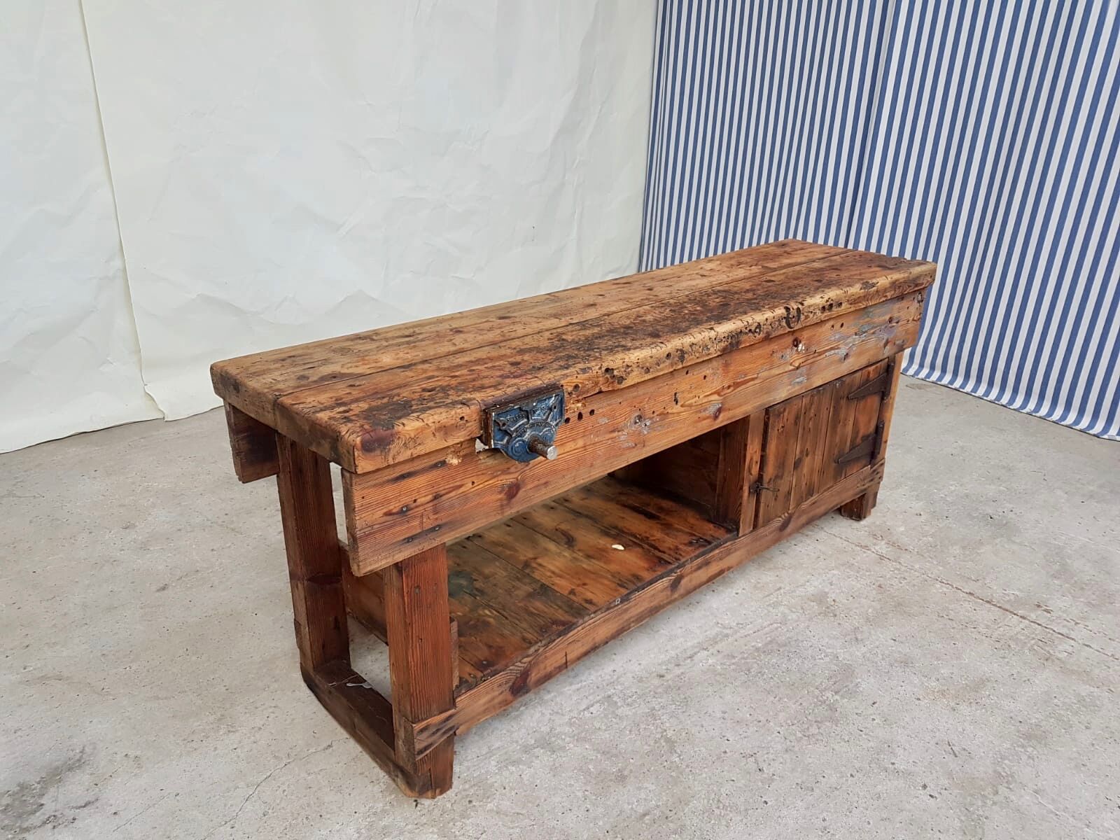 Industrial work bench