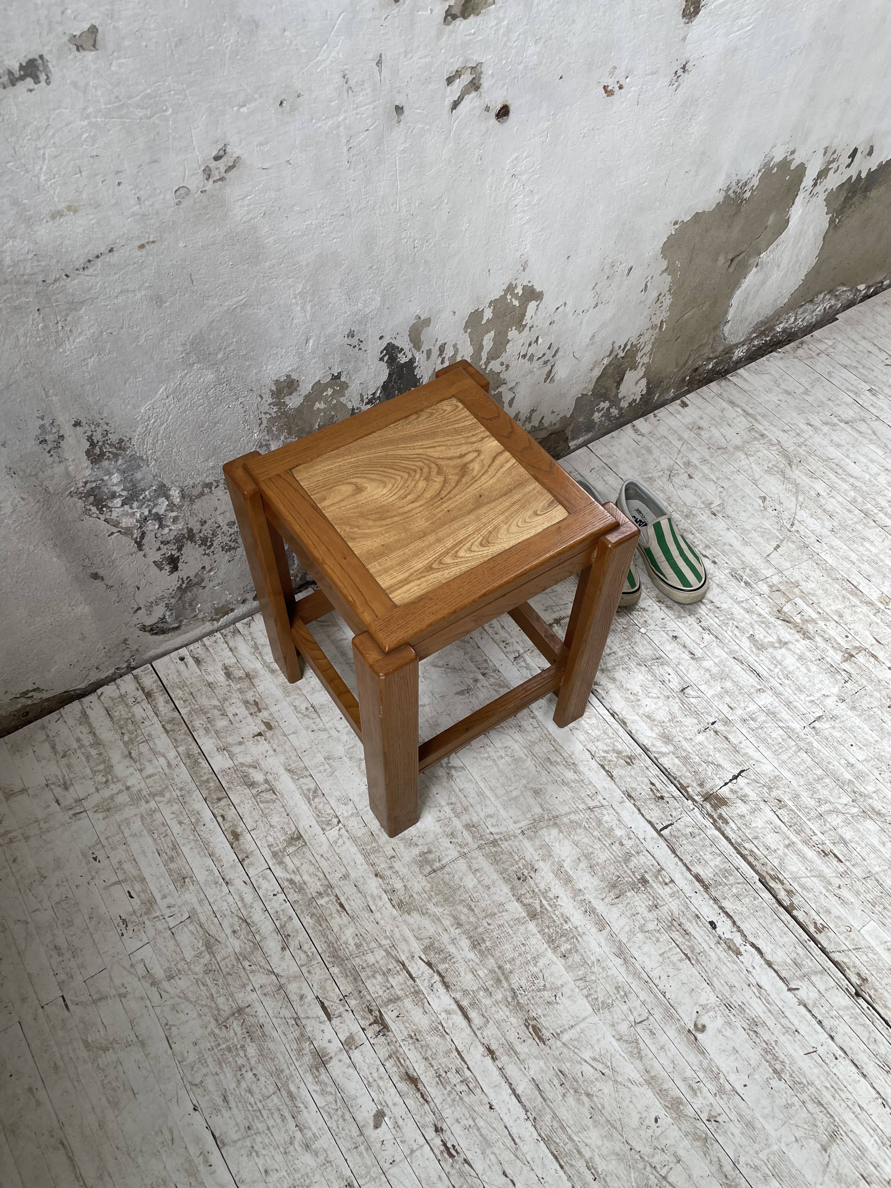 Solid elm stool Maison Regain