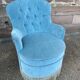 Fauteuil crapaud velours bleu