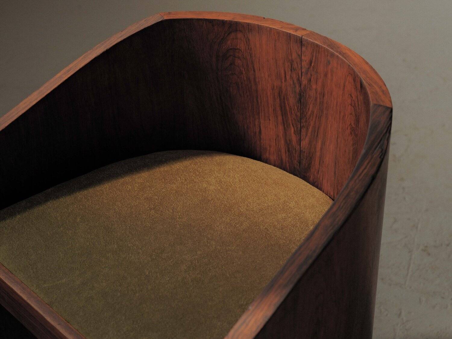 Set of 4 Art Deco armchairs in rosewood veneer, circa 1930.