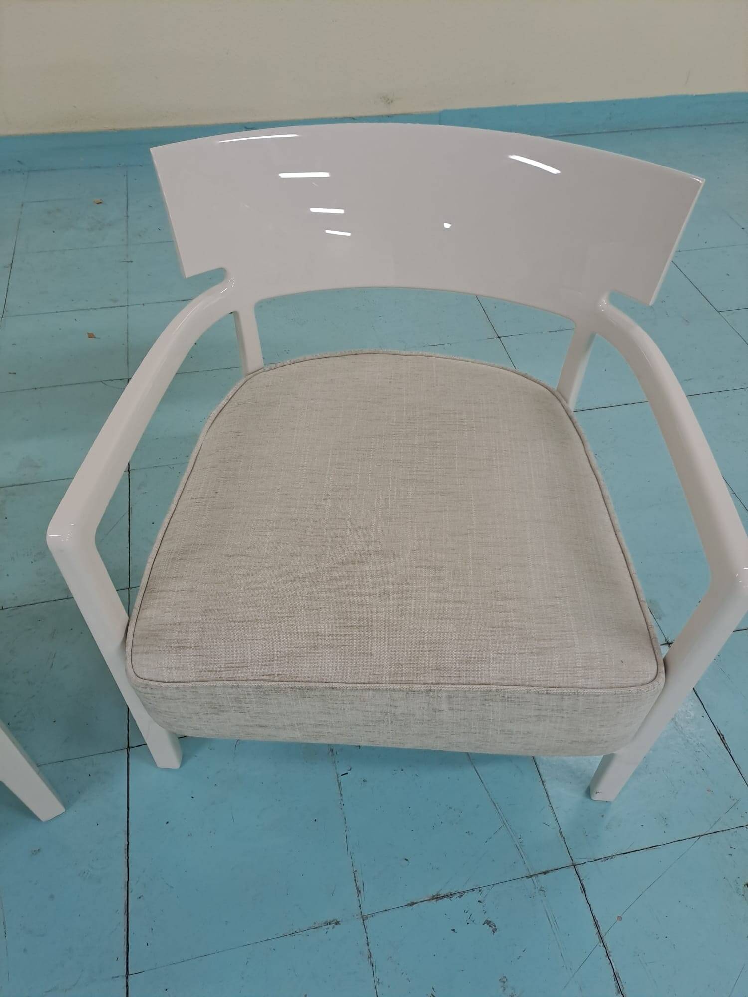 Kartell armchair Designer: Sergio Schito, Philippe Starck