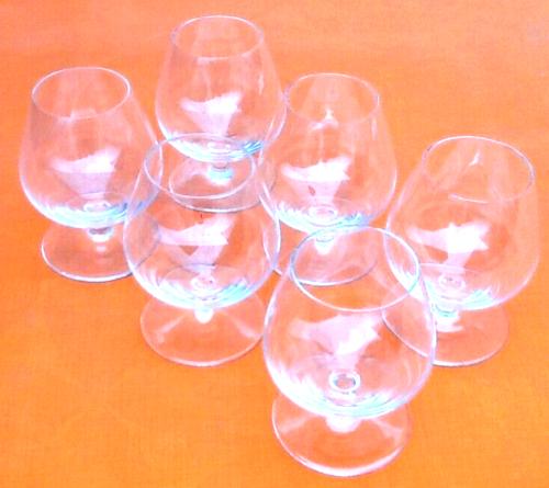 6 glasses on foot shower at Digestif Cognac...    Crystalline glass