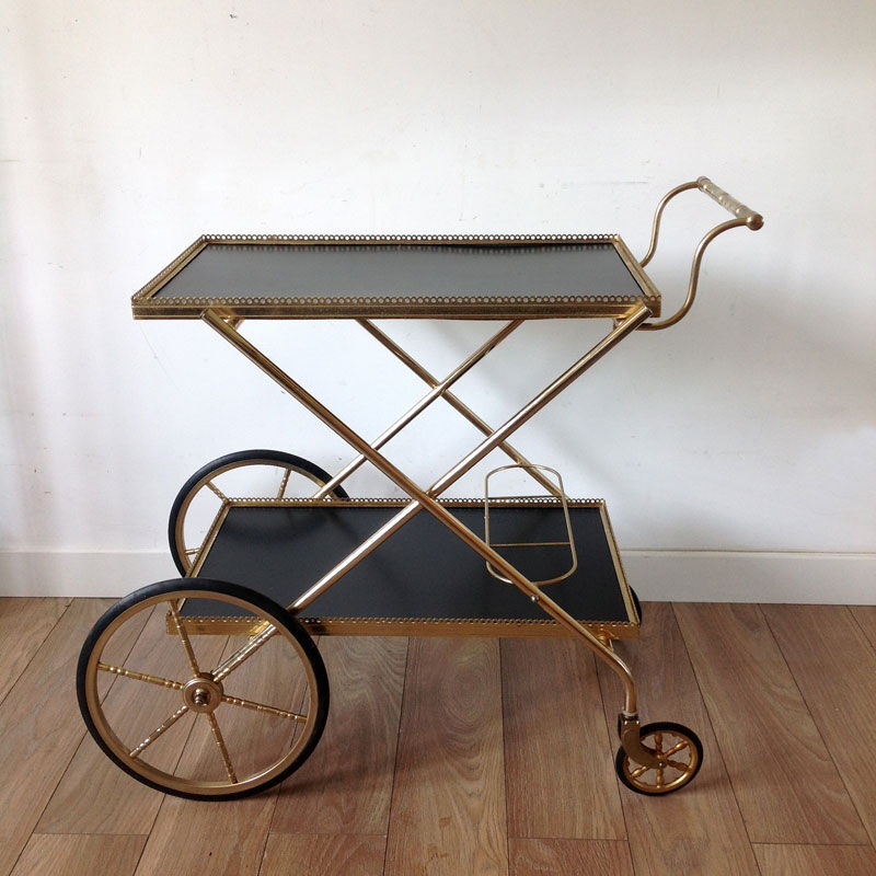 Black and gold dessert