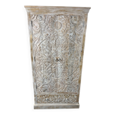 Armoire ancienne en bois blanc